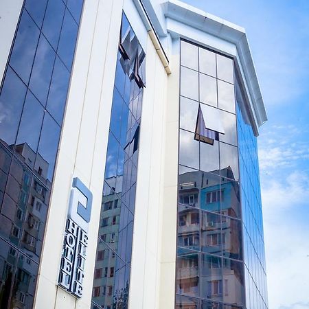 Elite Hotel Balti Luaran gambar