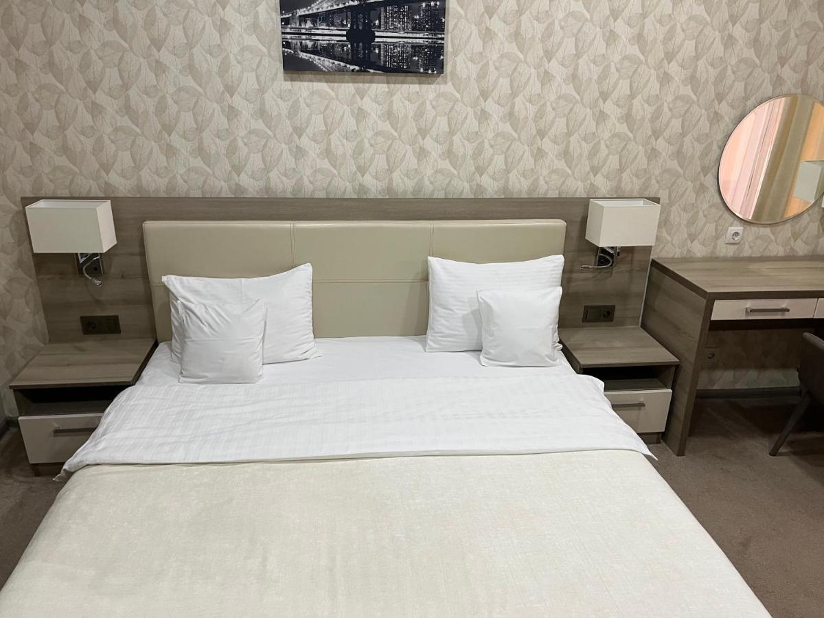 Elite Hotel Balti Luaran gambar