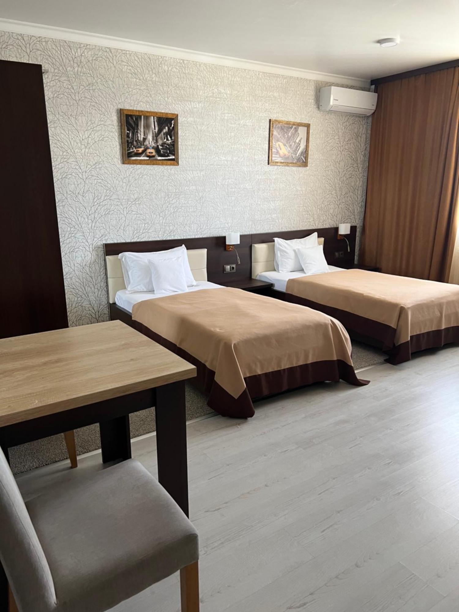 Elite Hotel Balti Luaran gambar
