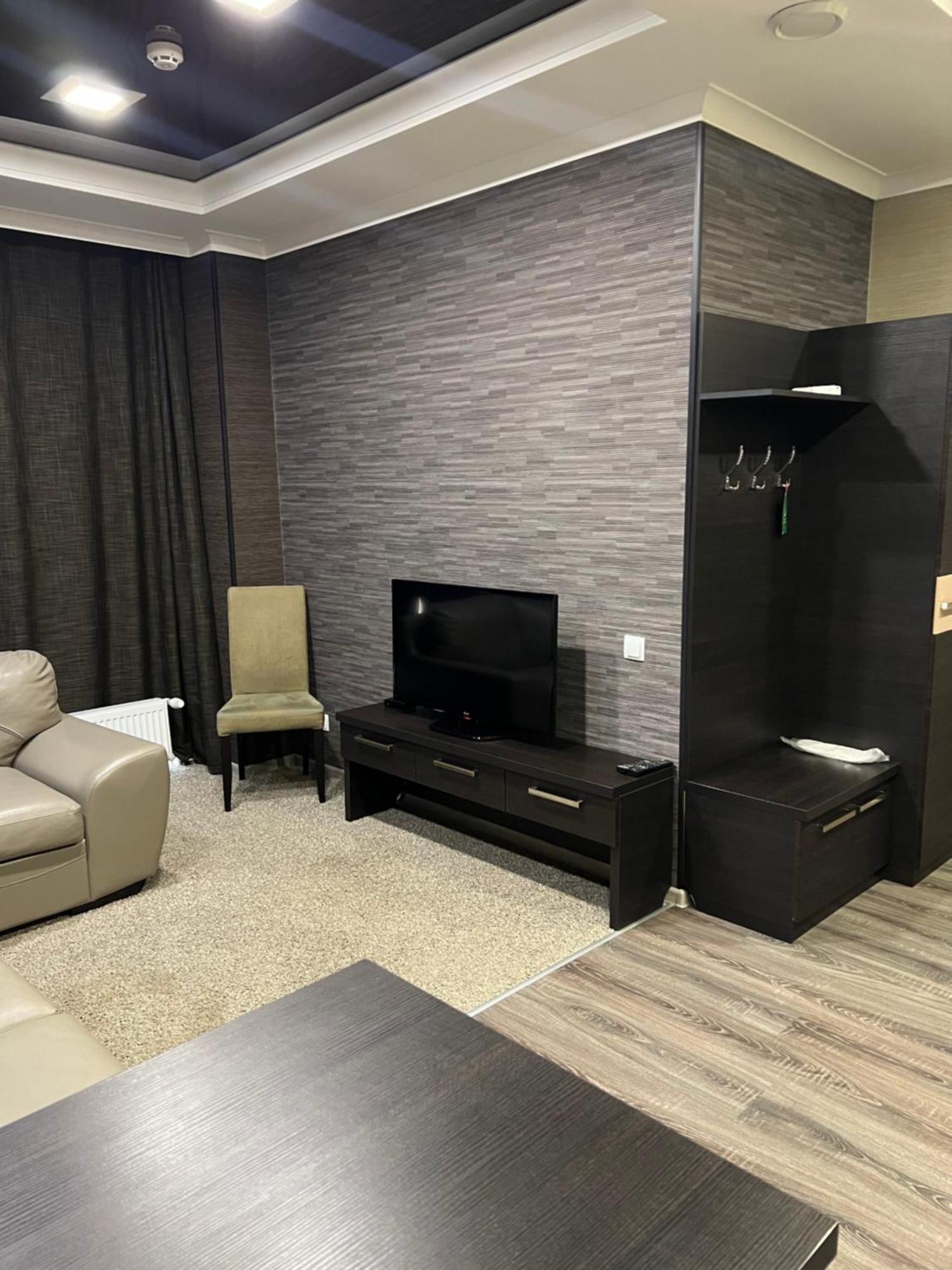 Elite Hotel Balti Luaran gambar