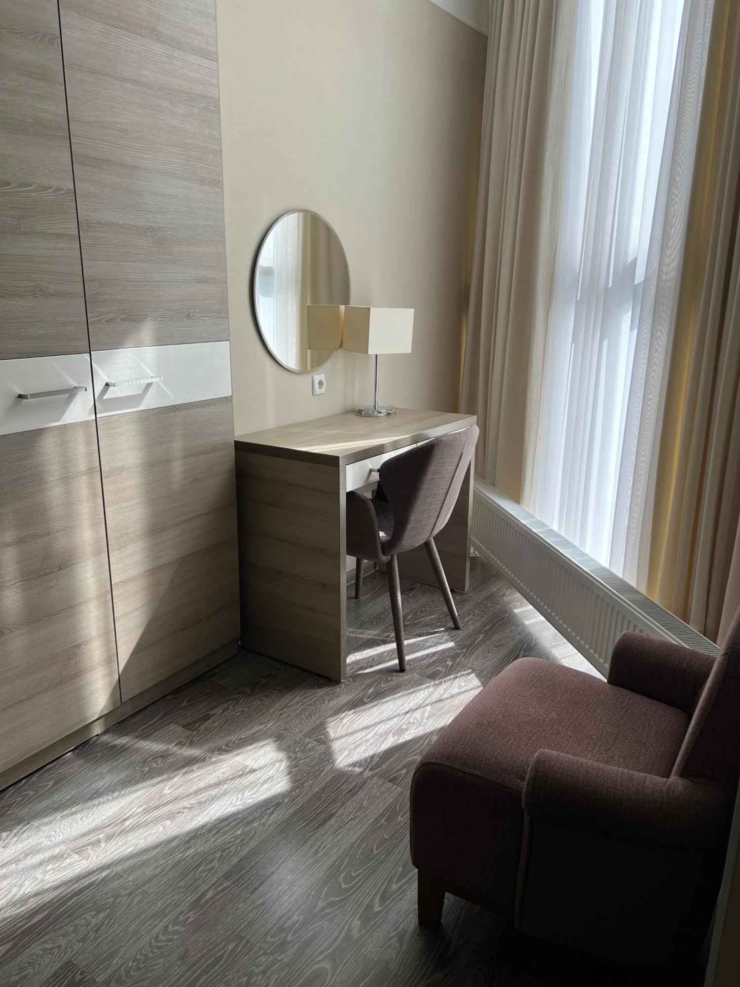 Elite Hotel Balti Luaran gambar