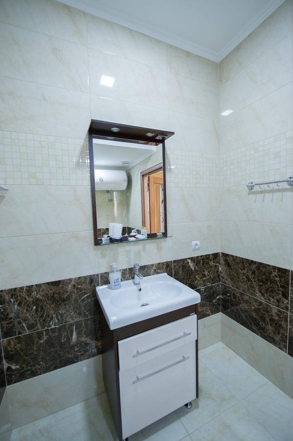 Elite Hotel Balti Luaran gambar