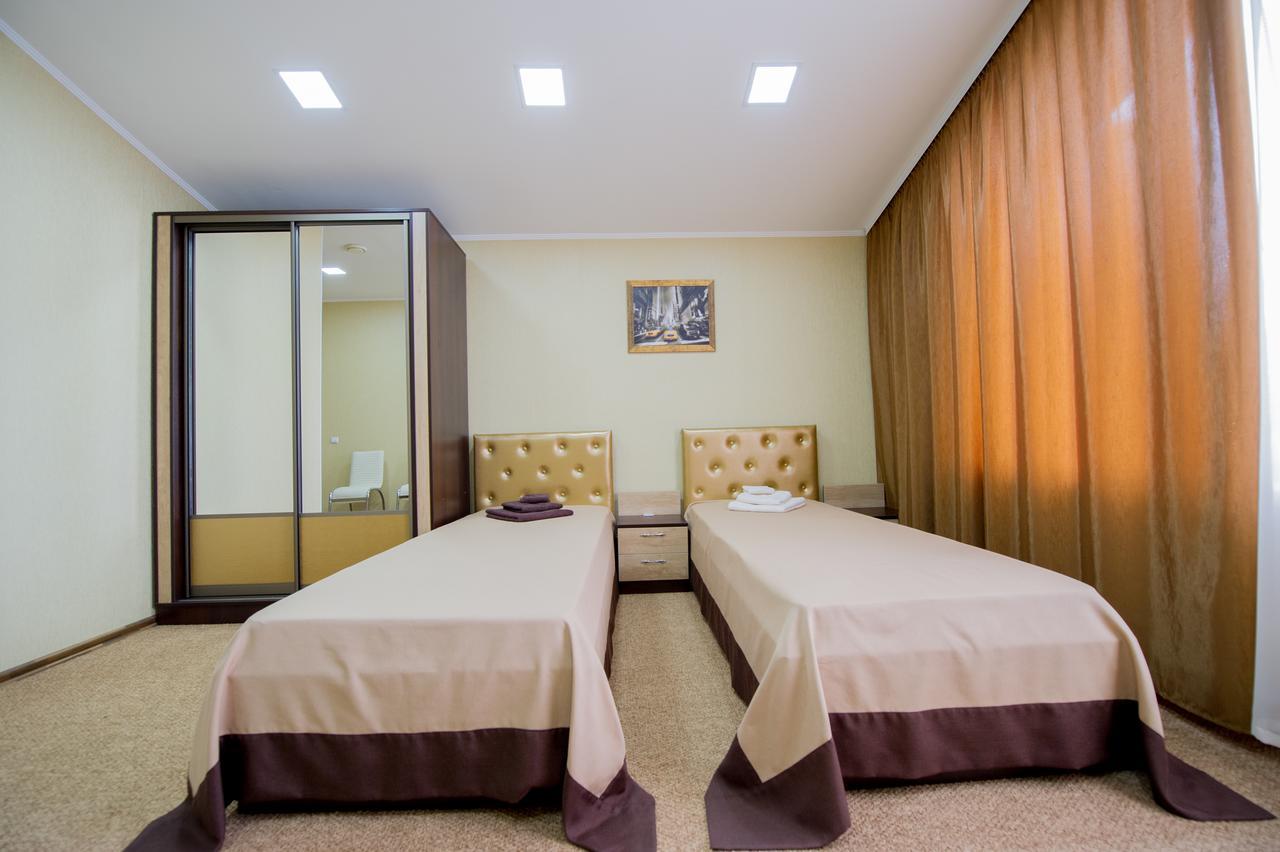 Elite Hotel Balti Luaran gambar