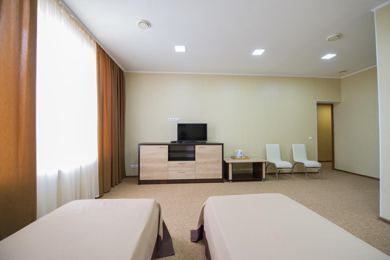 Elite Hotel Balti Luaran gambar
