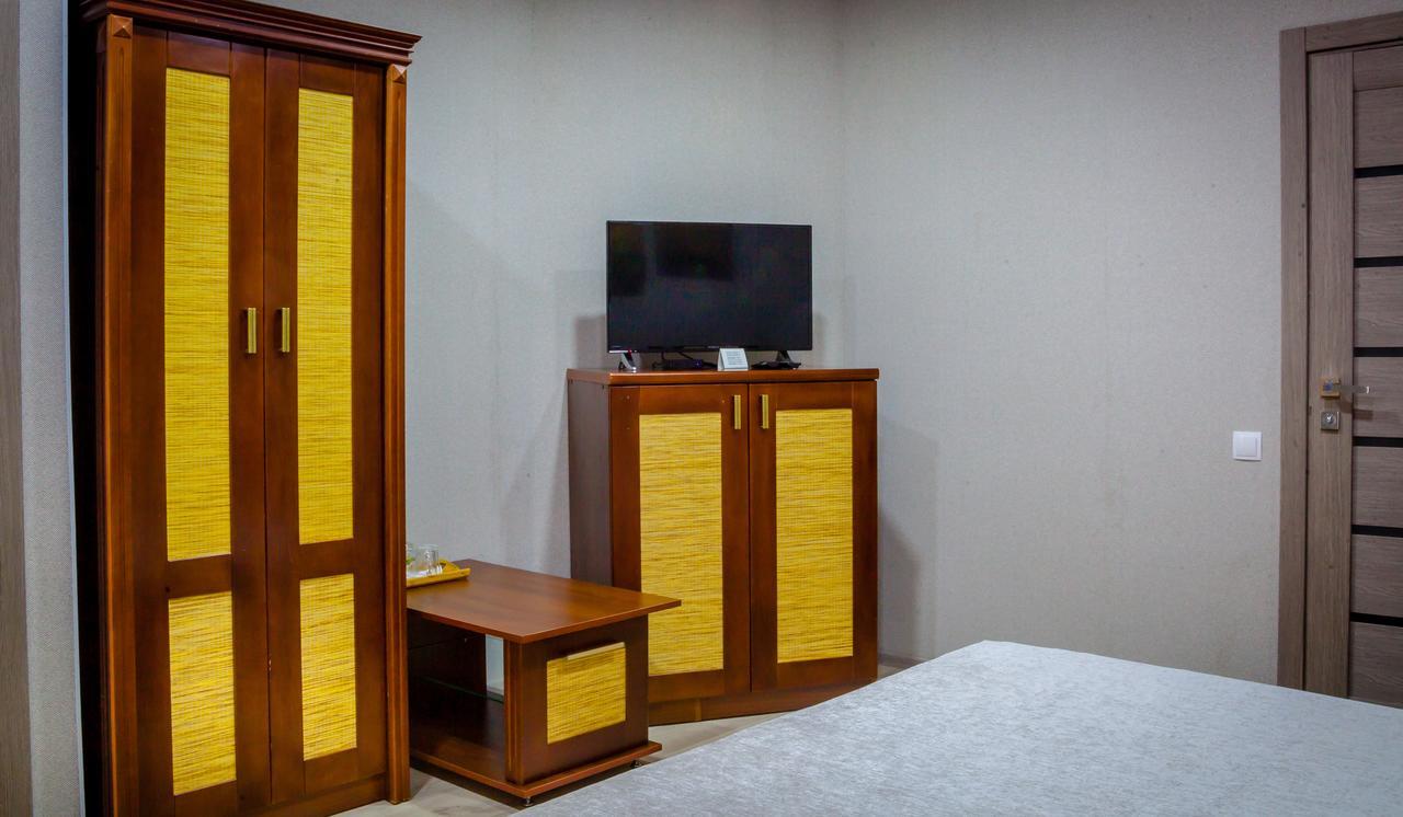 Elite Hotel Balti Luaran gambar